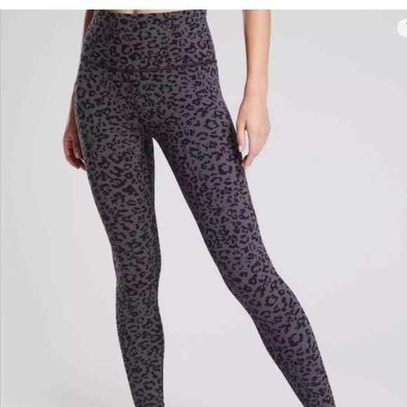 Athleta Cheetah Leopard Print Leggings Large Petite - Picture 1 of 9